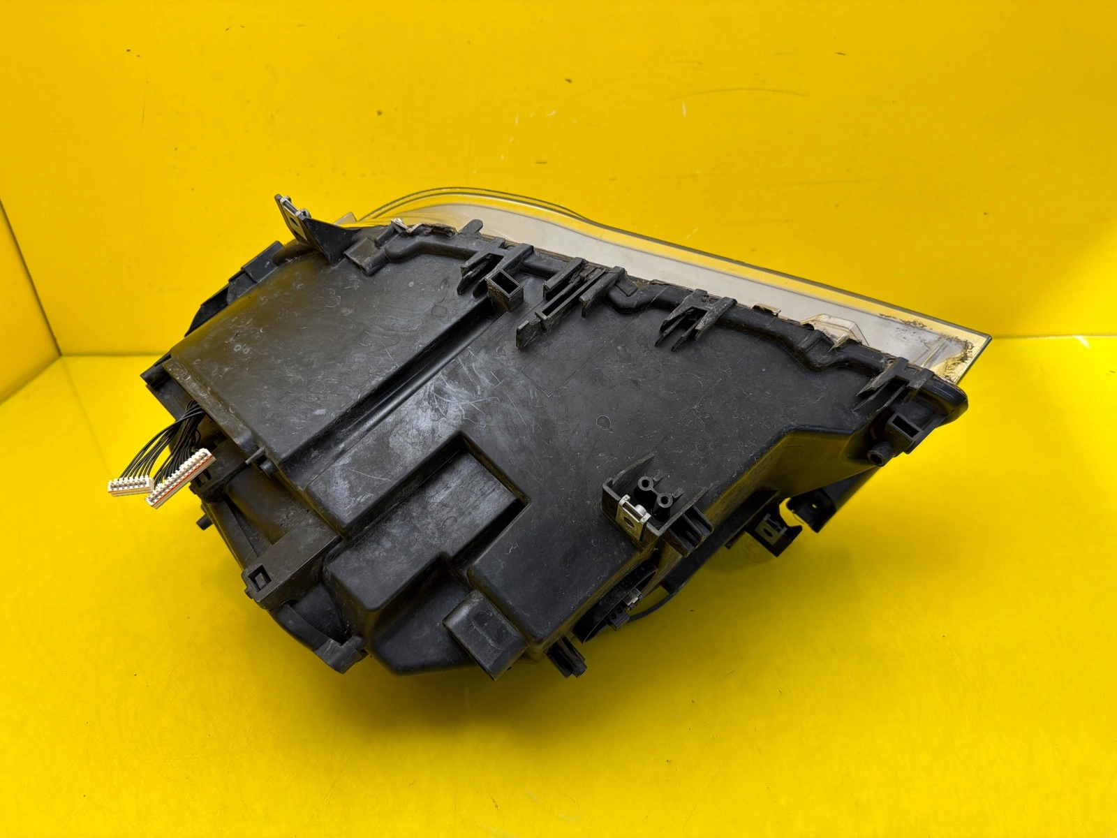 Far dreapta Bi-Xenon BMW Seria 7 F01 OEM 32060 - Image 5
