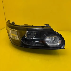 Far Dreapta Land Rover Range Rover Sport L494 Xenon