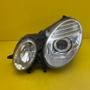 Far Mercedes E-Class W211 Lift Xenon
