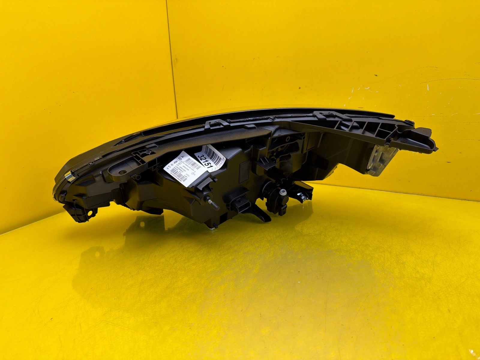 Far stânga Full LED OEM 32151 - Image 3