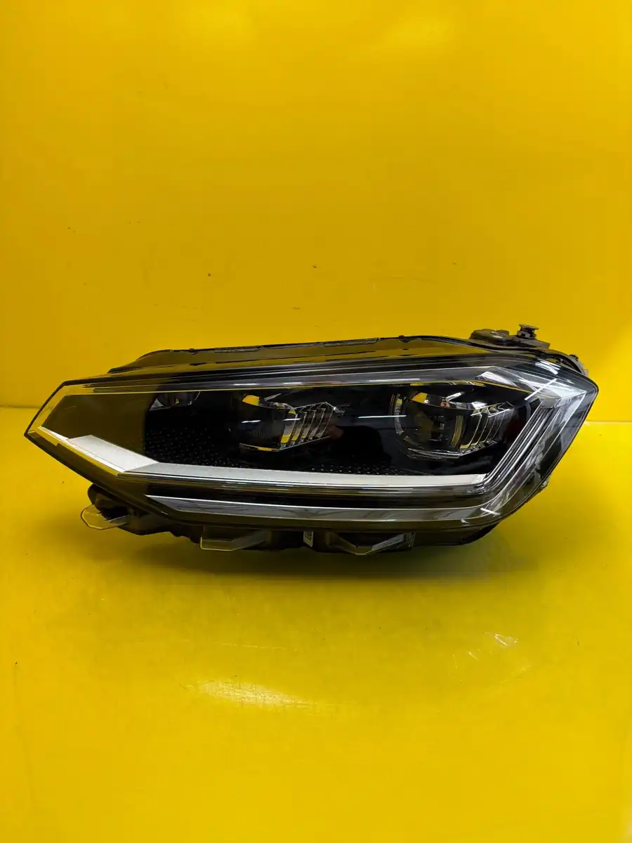 Far VW Golf Sportsvan Lift LED