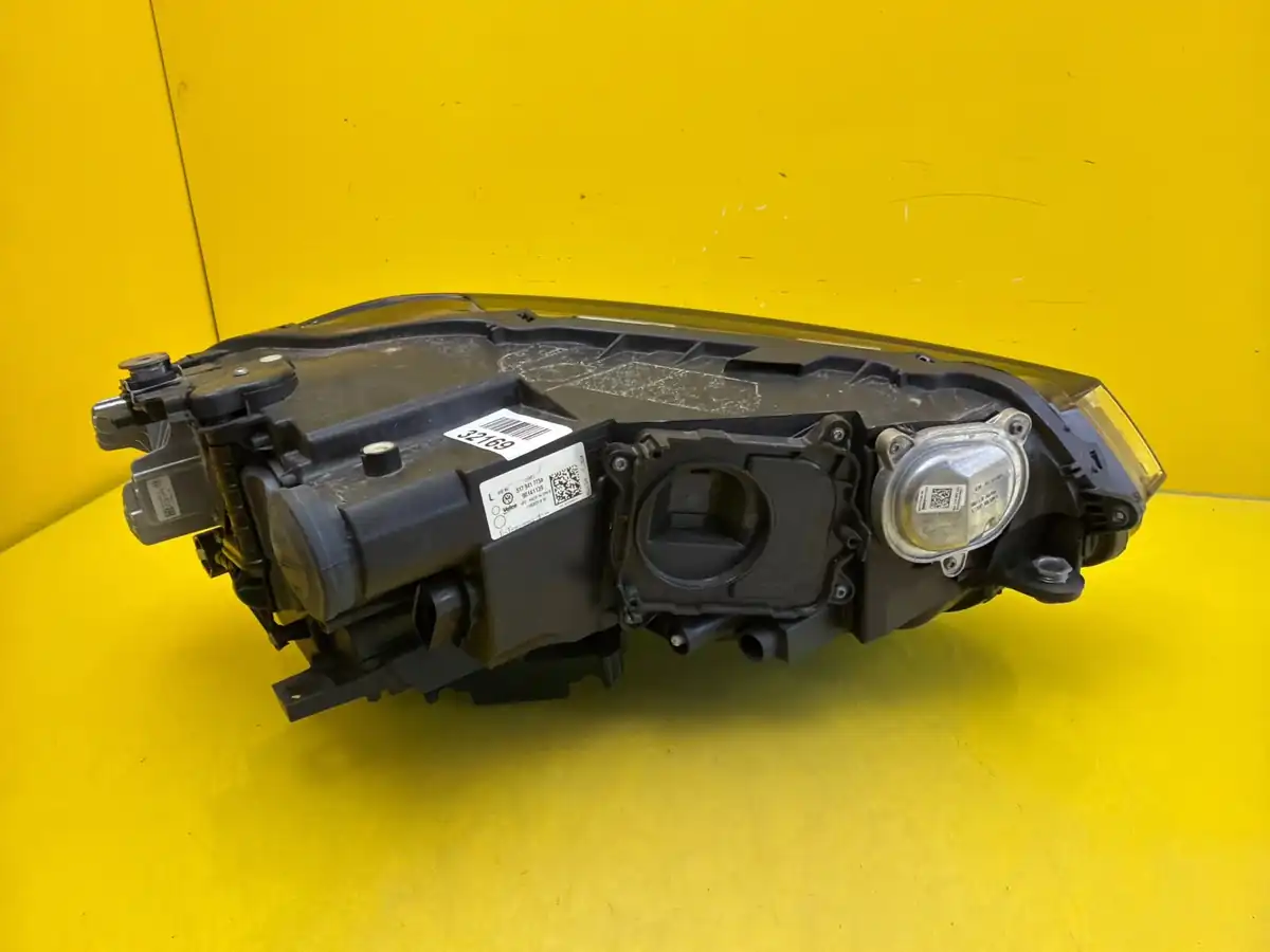 Far VW Golf Sportsvan Lift LED