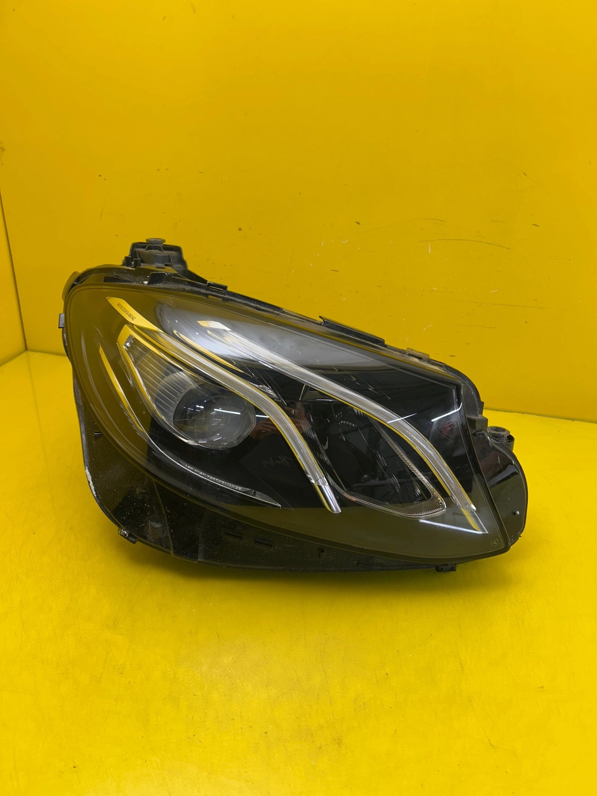 Far dreapta LED OEM 32172