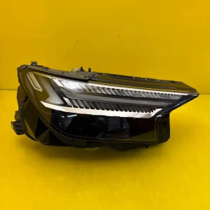 Far Dreapta Audi Q4 E-Tron E Tron Matrix Full LED