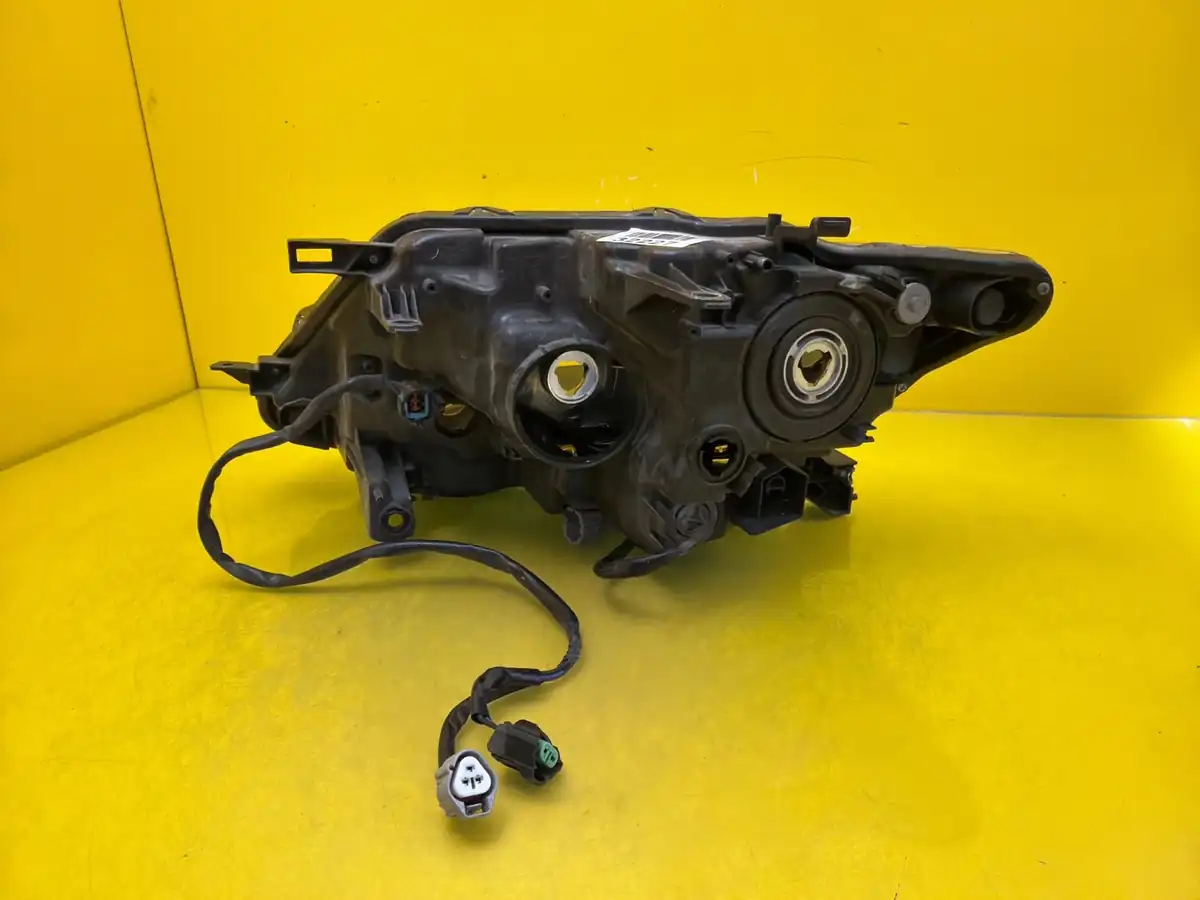 Far Dreapta Nissan X-Trail T32 Przedlift 14 LED