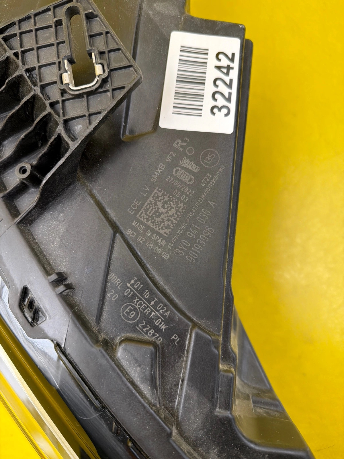 Far dreapta LED OEM 32242 - Image 2