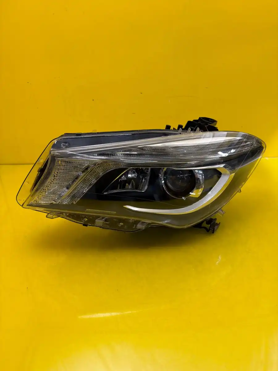 Far Mercedes CLA W117 Ils Xenon