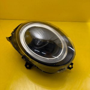 Far dreapta Full LED F55 Facelift OEM 5A01962-04