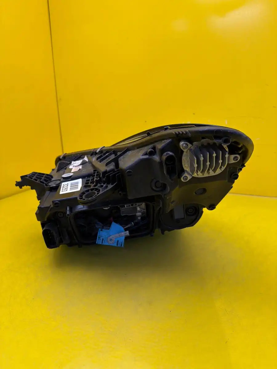 Far Dreapta Mercedes AMG Gt Lift 192 Full LED