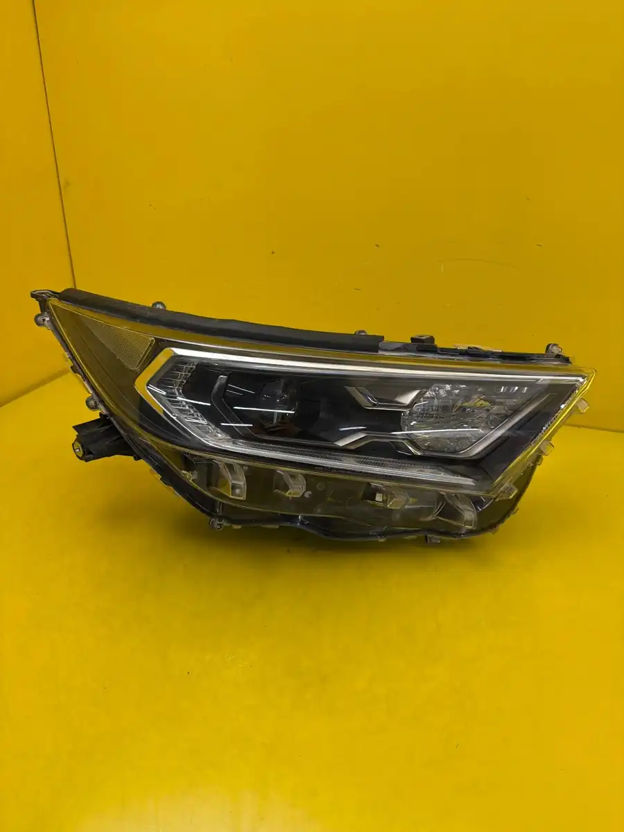 Far Dreapta Toyota Rav4 V 19 Full LED