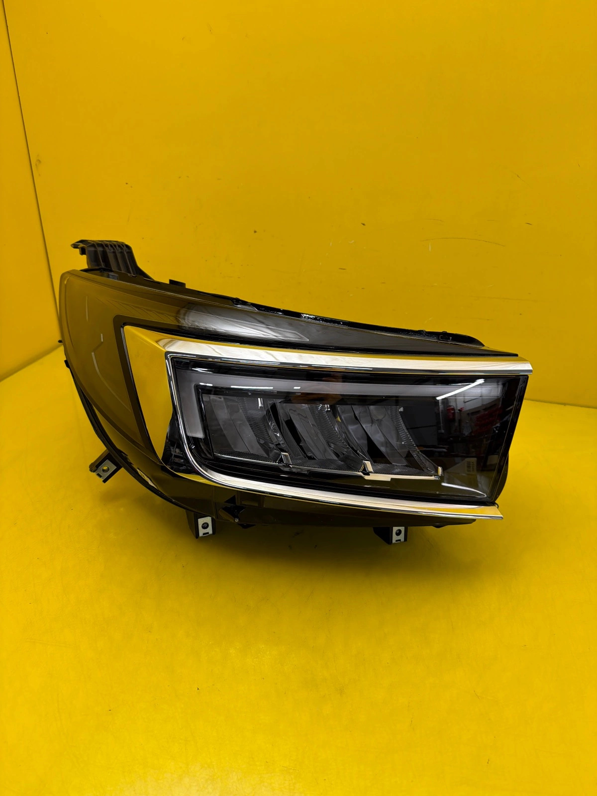 Far dreapta Full LED Facelift OEM 32259