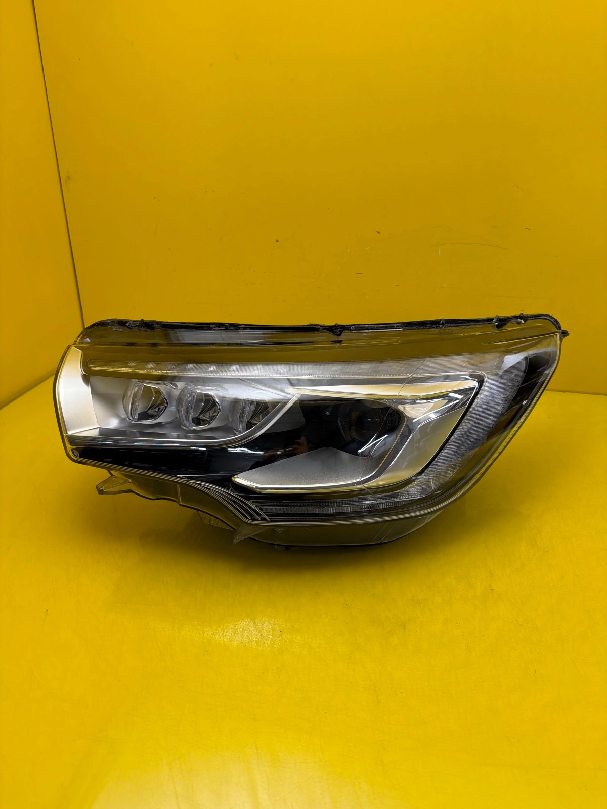 Far Citroen C4 DS4 Lift Bixenon