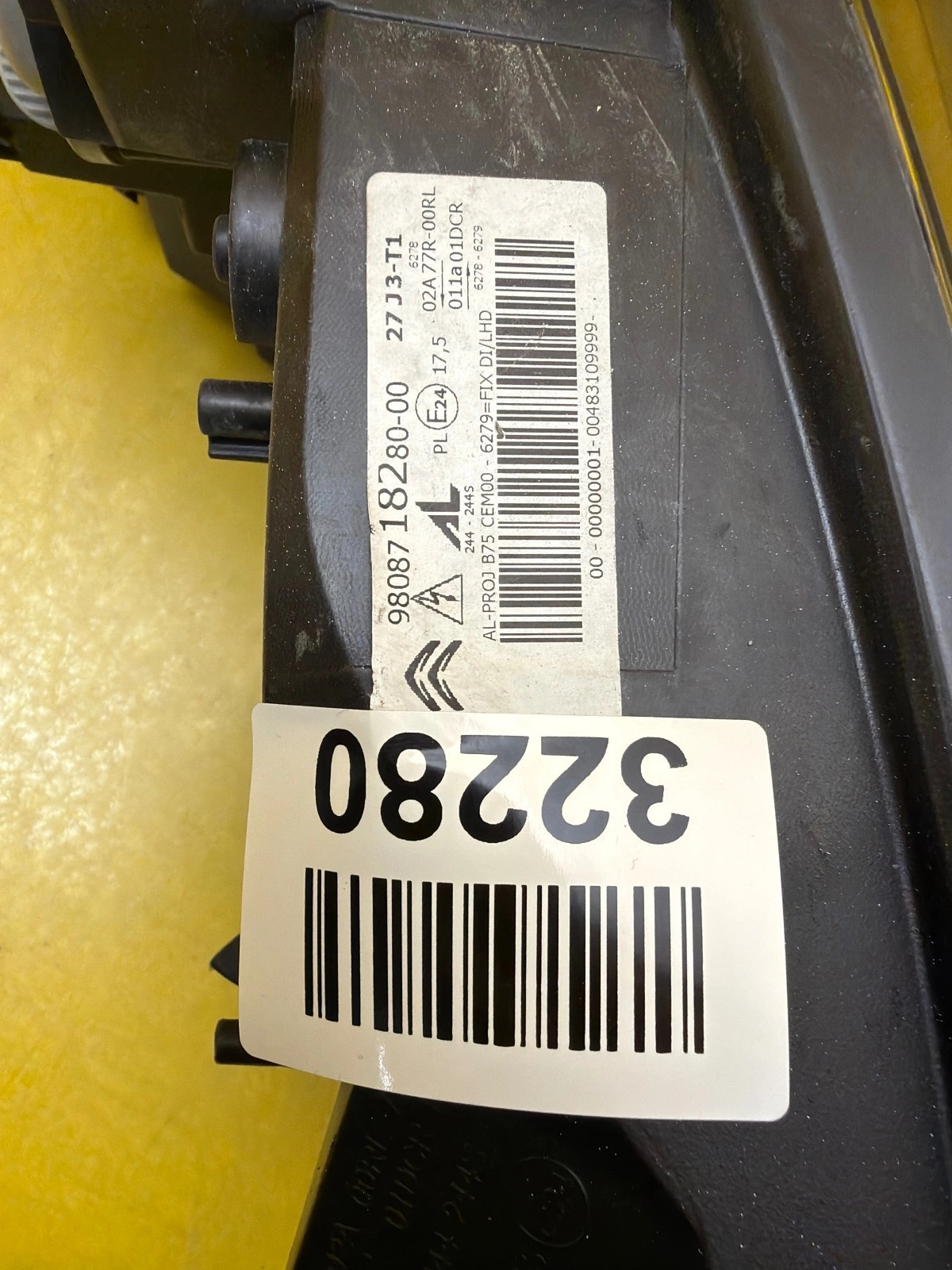 Far Citroen C4 DS4 Lift Bixenon - Image 2