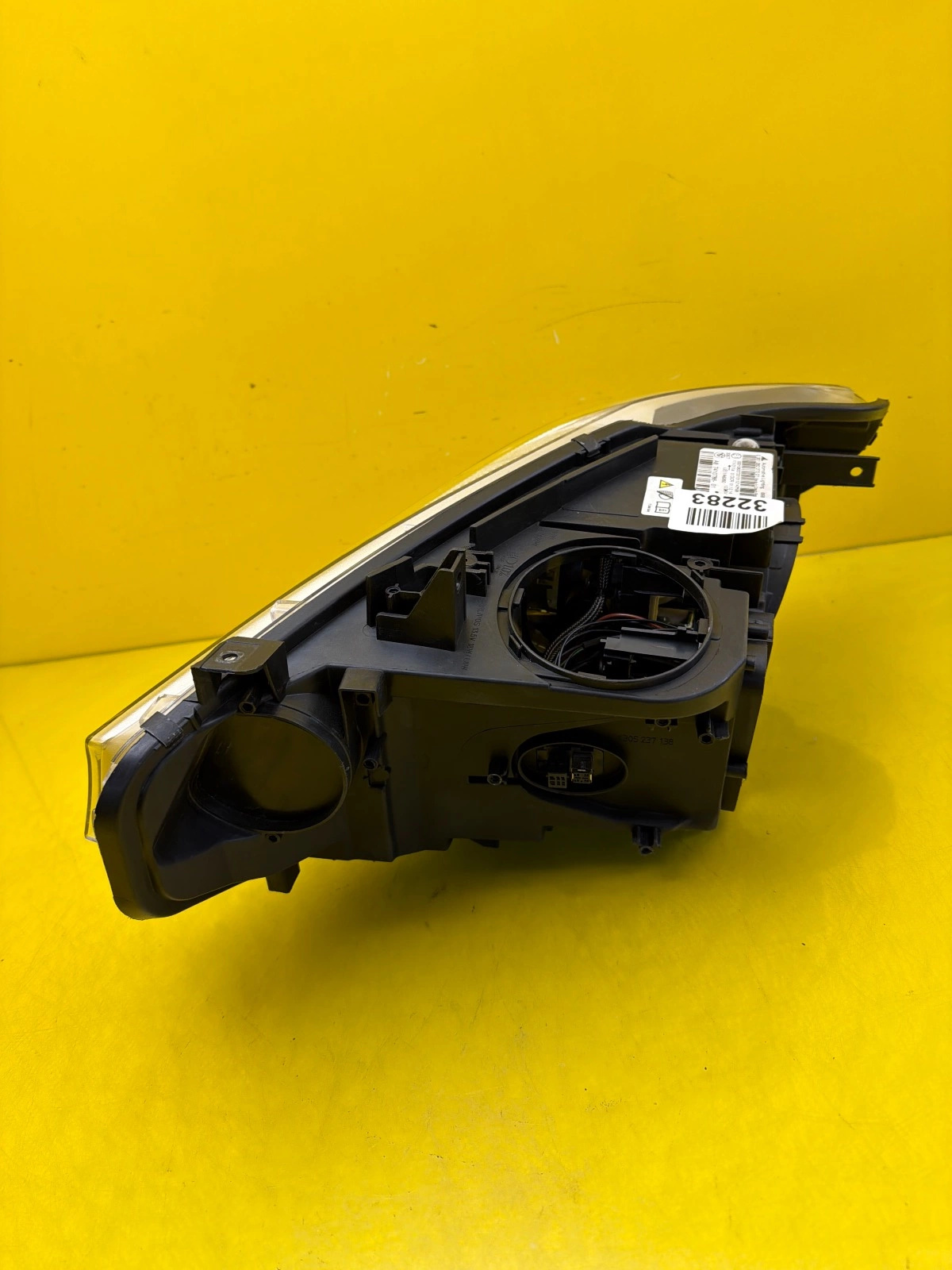 Far dreapta Xenon BMW Seria 4 M4 F32 OEM 7410786-01 - Image 3