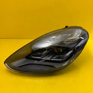 Far Porsche Panamera II 971 Matrix