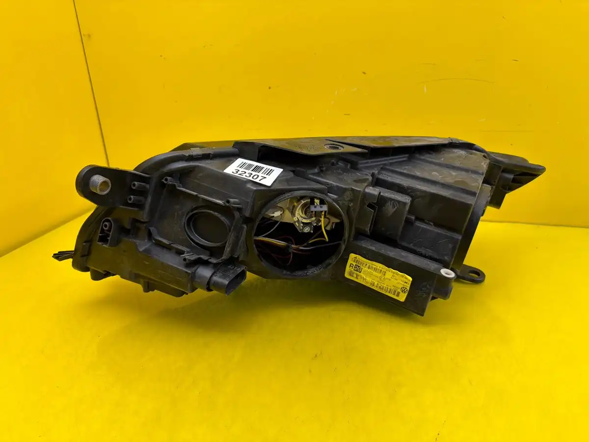 Far Dreapta VW Passat Cc Lift 11 Xenon