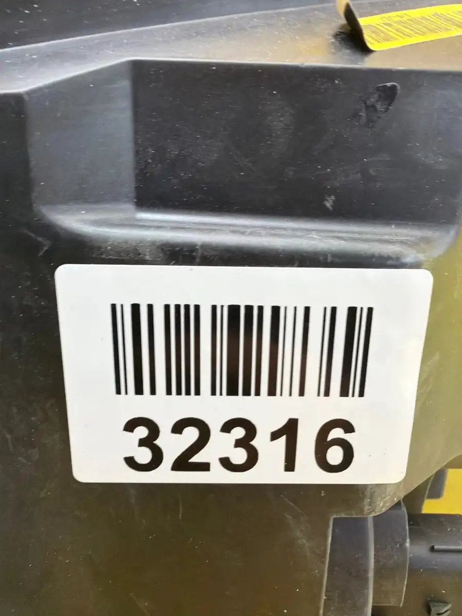 Far Dreapta Ford Fiesta MK8 L1BB–Ce z Full LED