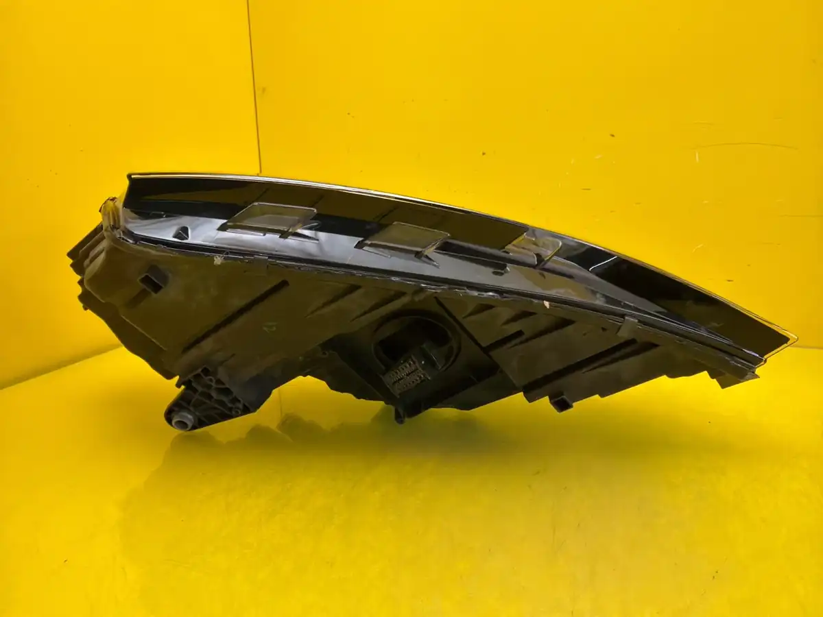 Far Dreapta Skoda Octavia 3 5E Lift Full LED