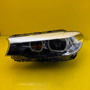 Far stânga Full LED BMW Seria 5 G30 OEM 8499111-01