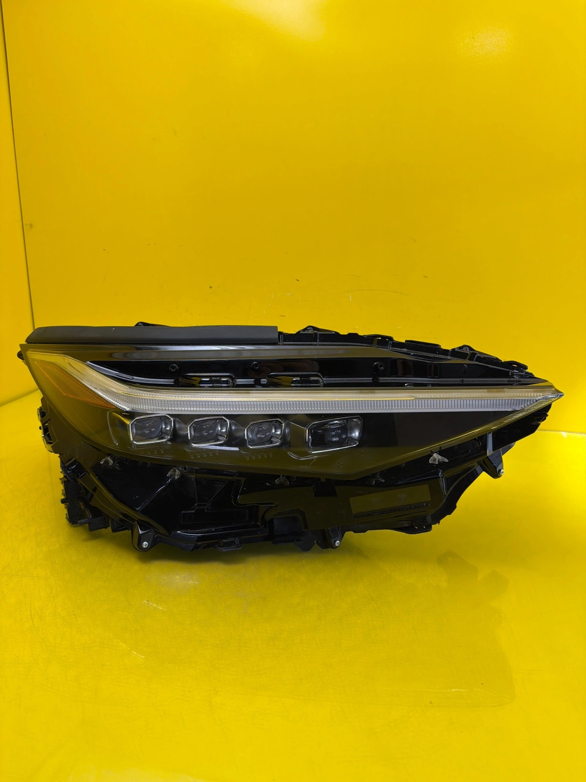 Far dreapta Full LED OEM 32324
