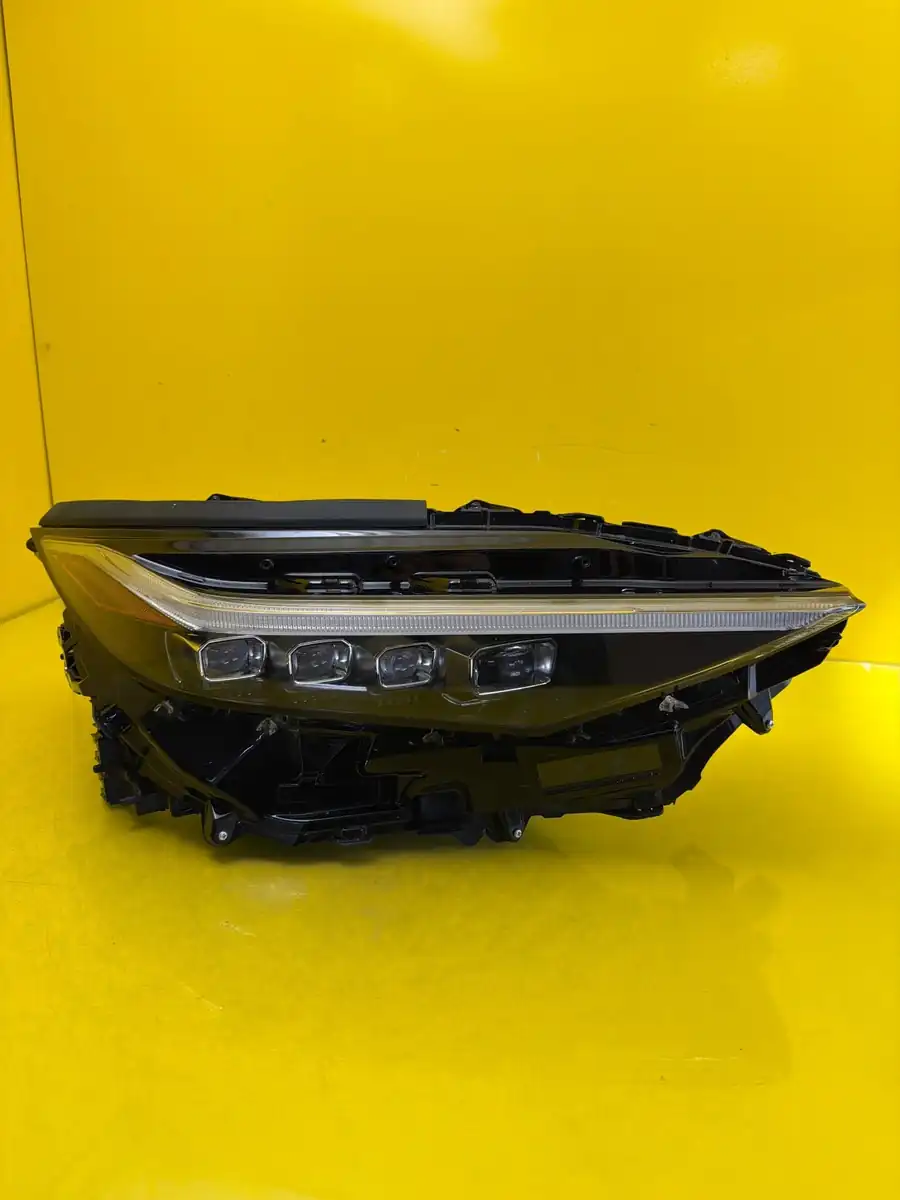 Far Dreapta Toyota BZ4X Full LED