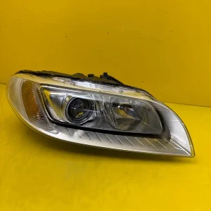 Far Dreapta Volvo Xc70 V70 S80 Xenon