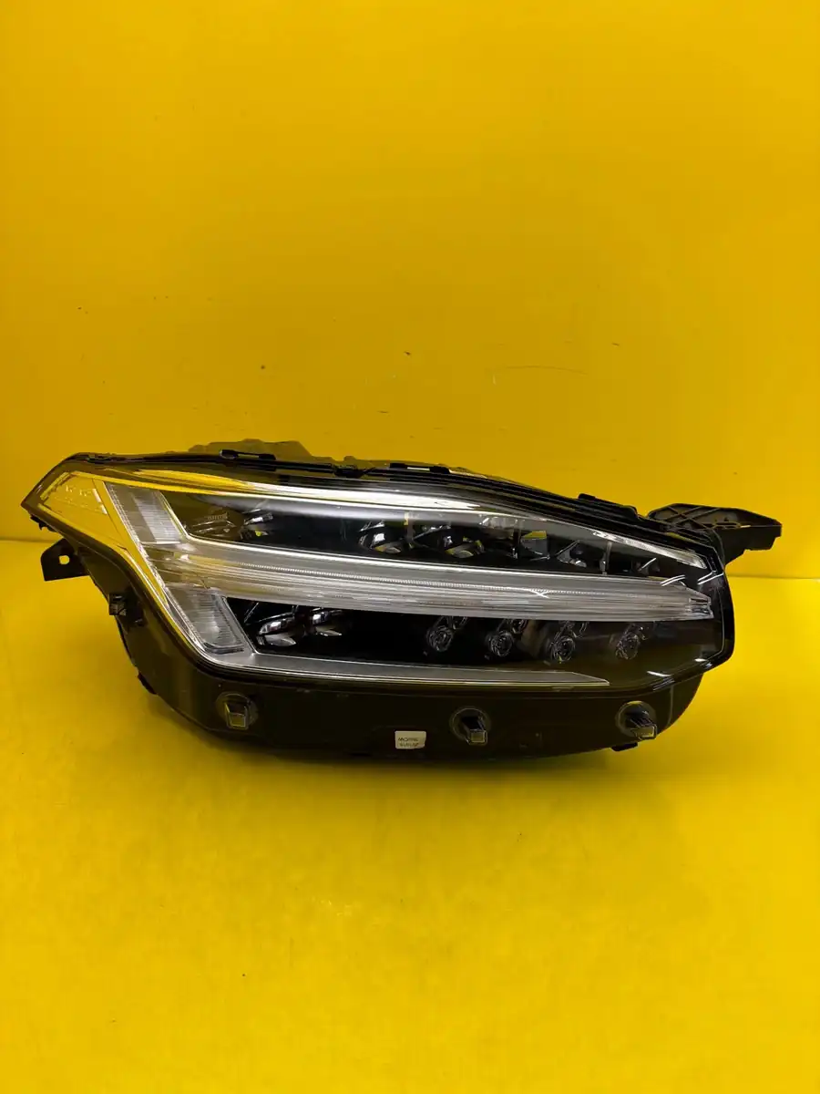 Far Dreapta Volvo Xc90 Ii LED