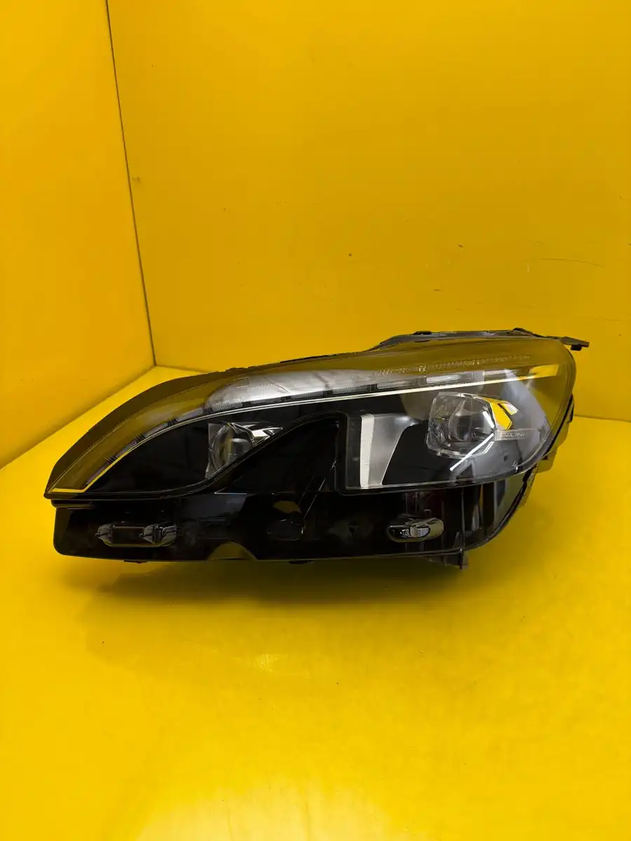 Far Peugeot 3008 II Full LED