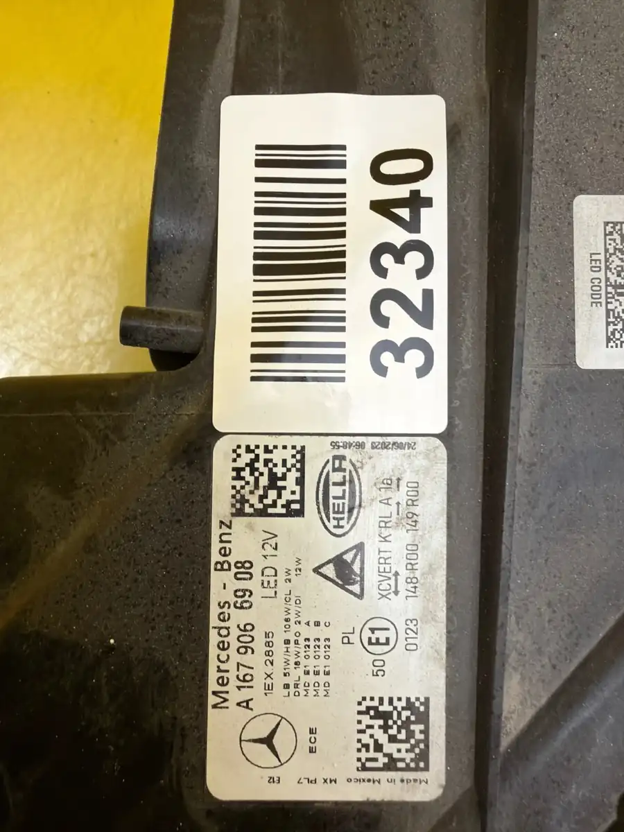 Far Mercedes GLE W167 Lift 23- Full LED