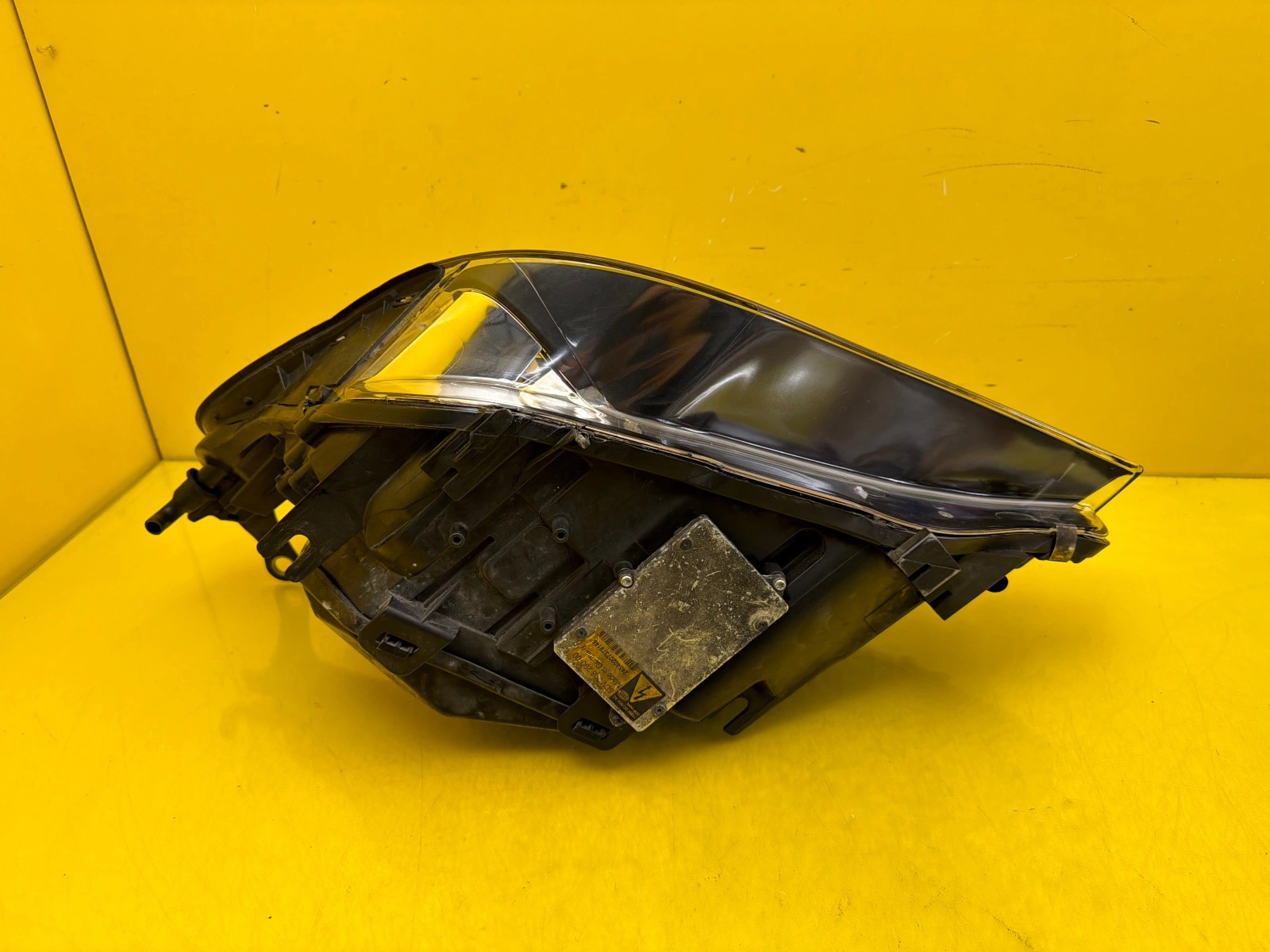 Far stânga Bi-Xenon Direcțional BMW Seria 5 E60 2003-2007 OEM 32345 - Image 3