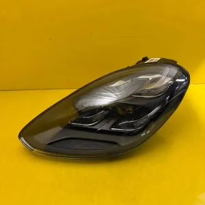 Far Porsche Panamera II 971 Matrix