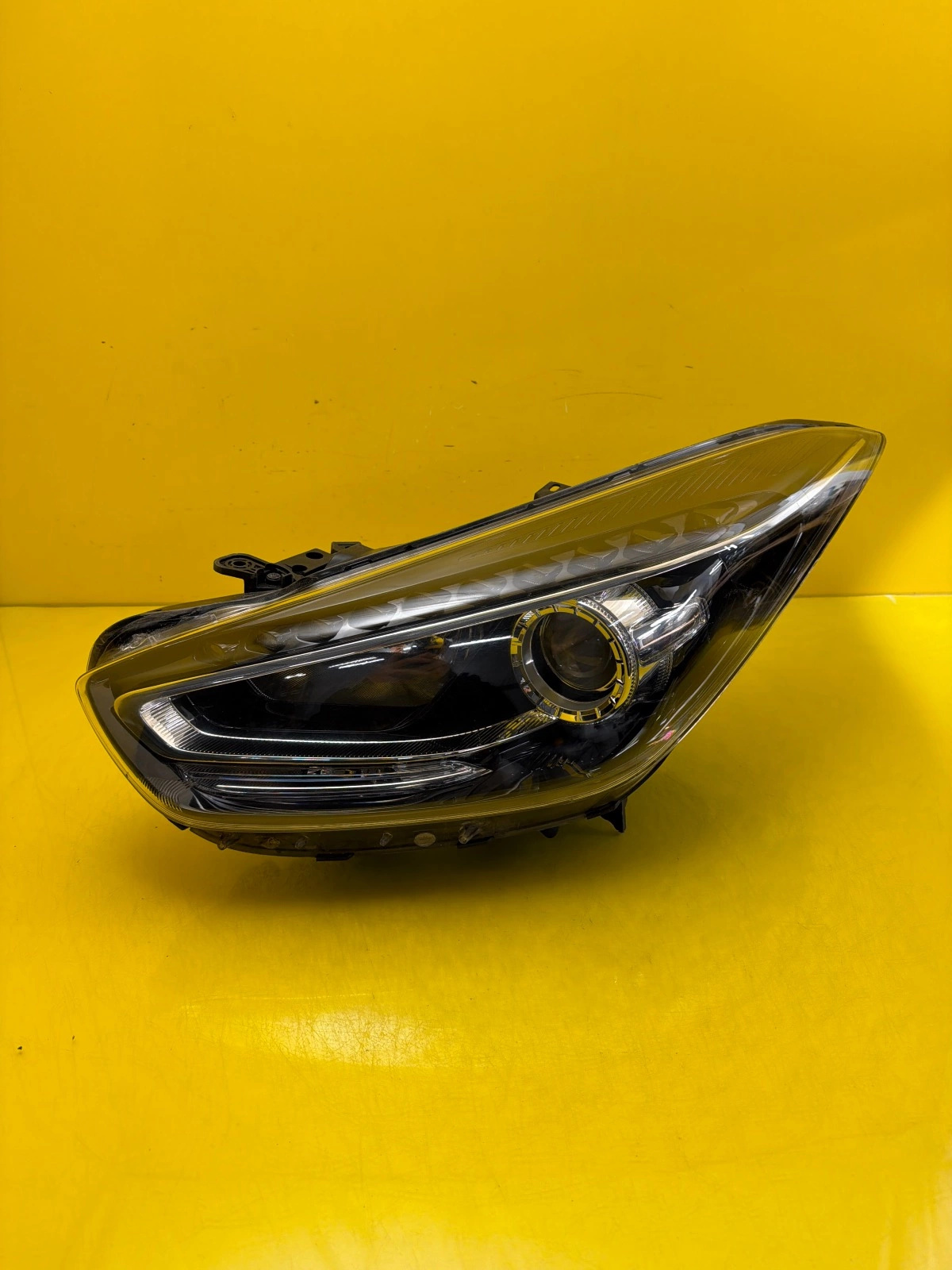 Far Hyundai I40 Lift Bixenon