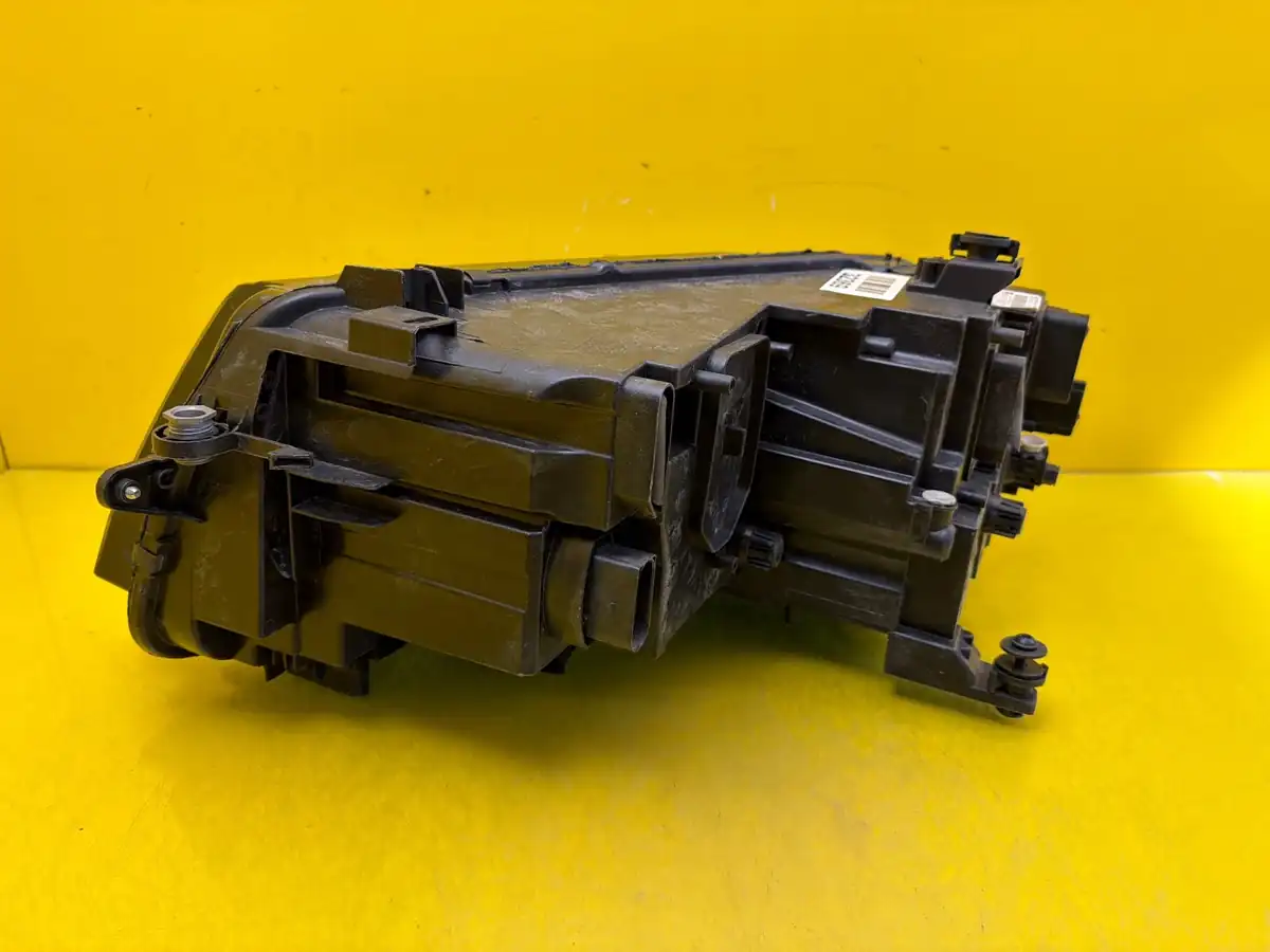 Far Dreapta VW Tiguan 2 II 5NB Full LED