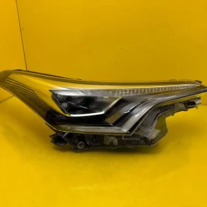 Far Dreapta Toyota C Hr Full LED