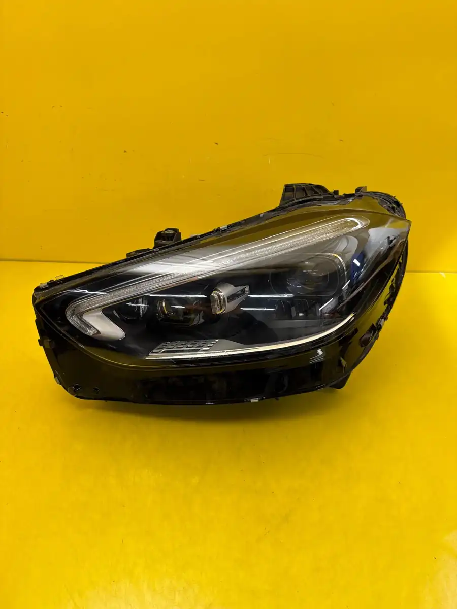 Far Stanga Mercedes Klasa W206 Digital Light
