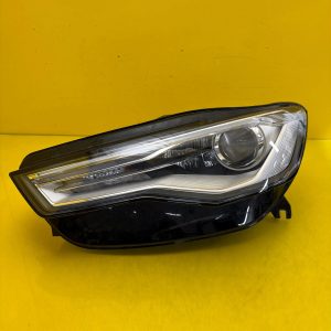 Far stânga Bi-Xenon  Facelift OEM 32401