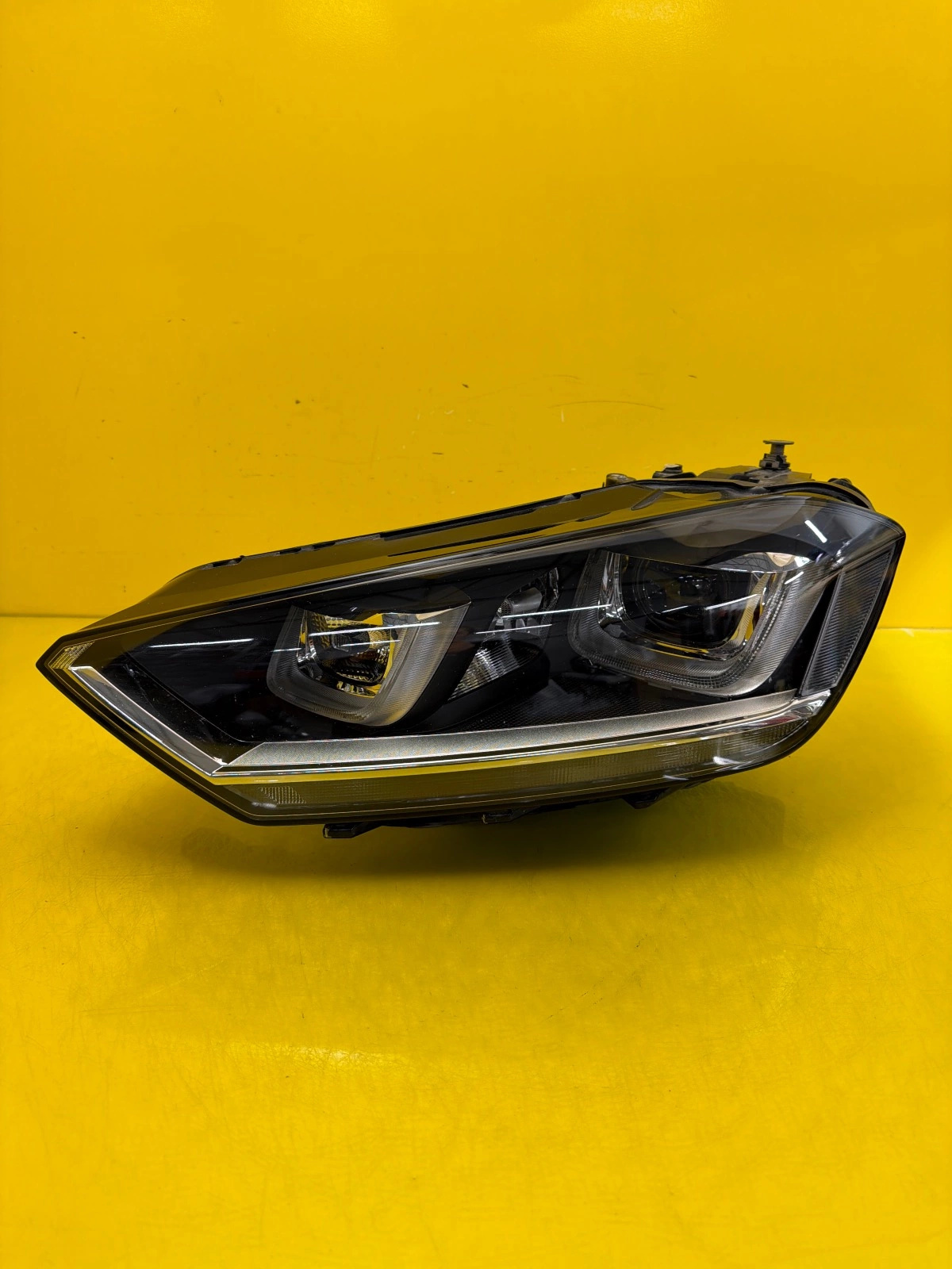 Far stânga Xenon 2014-2017 OEM 32402