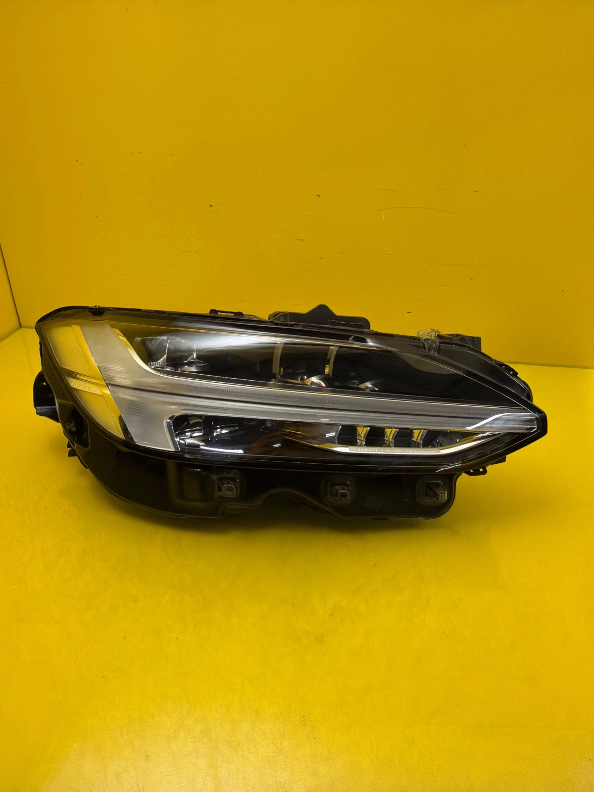 Far Dreapta Volvo V90 S90 LED