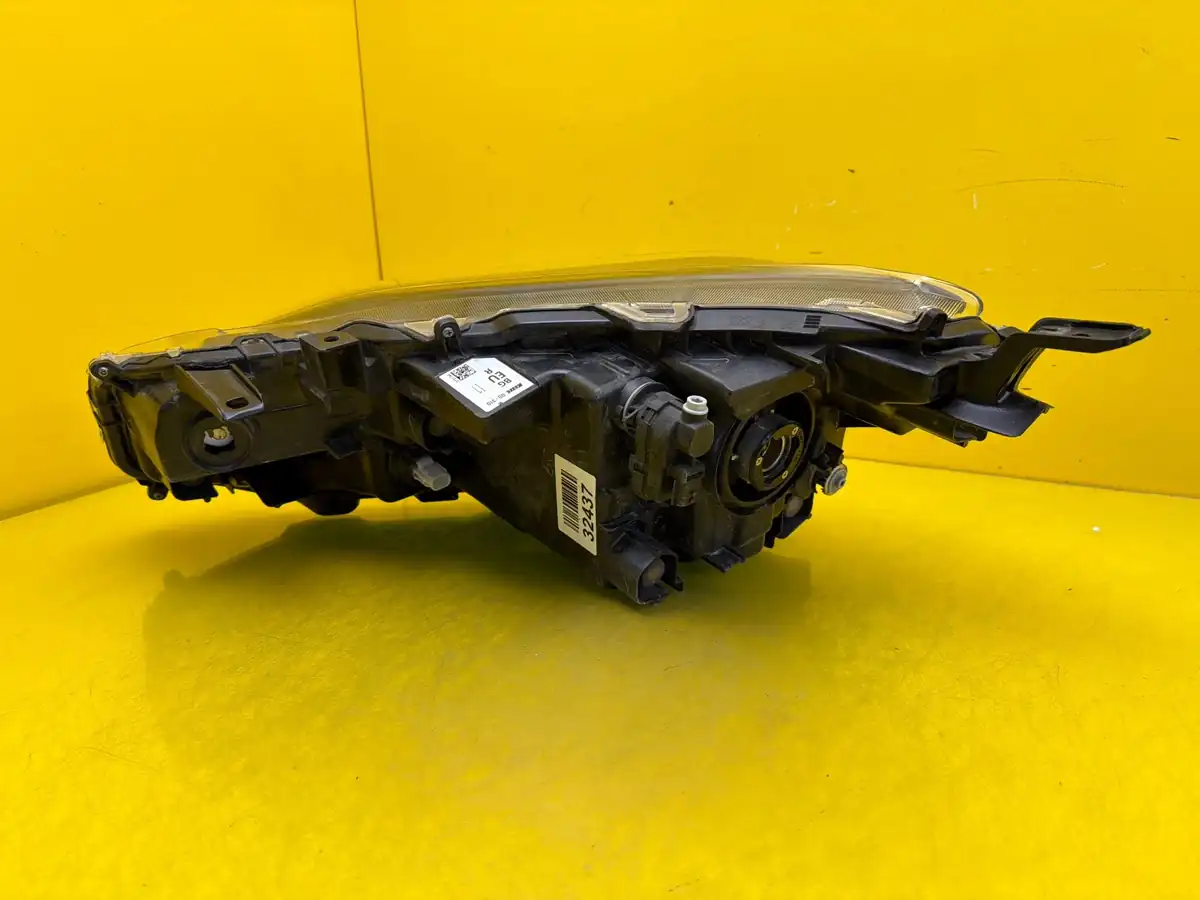 Far Dreapta Toyota Yaris Cross Soczewka LED