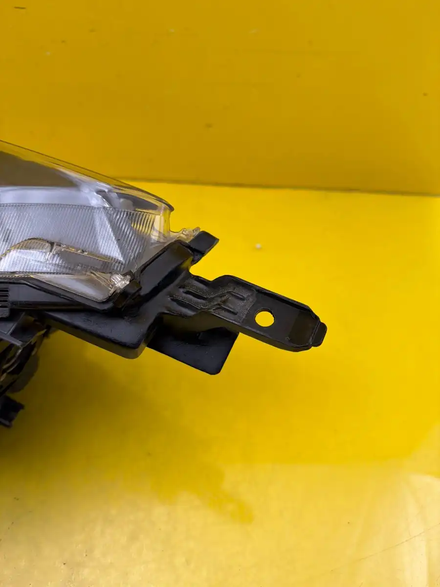 Far Dreapta Toyota Yaris Cross Soczewka LED