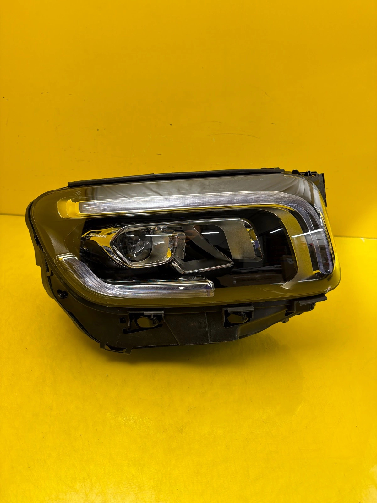 Far Dreapta Mercedes Glb W247 Full LED