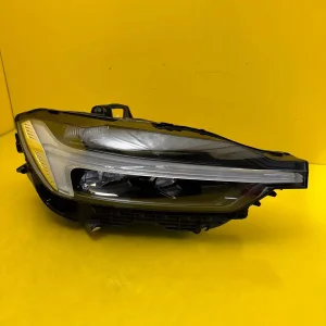 Far Dreapta Volvo XC60 II Lift 20- Full LED