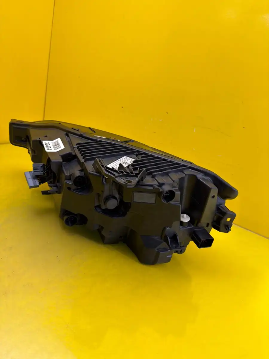 Far Dreapta Volvo XC60 II Lift 20- Full LED