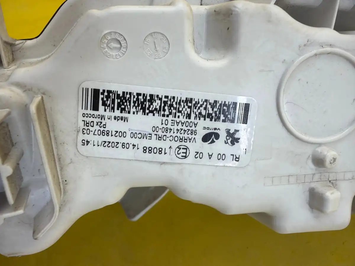 Far Peugeot 208 II 19- DRL LED