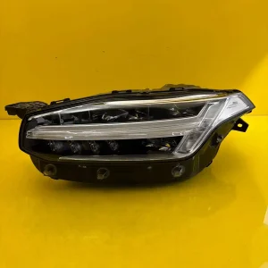 Far Volvo XC90 II Lift Mid LED