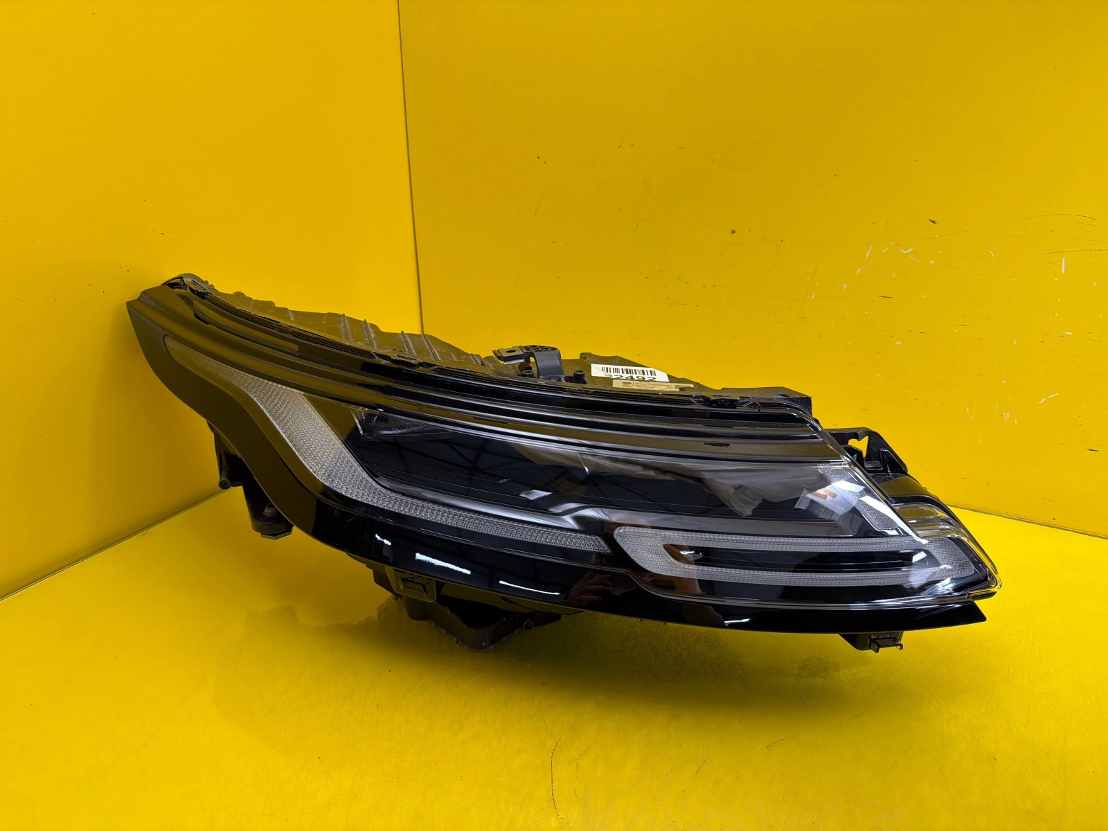 Far Dreapta Land Rover Evoque II L551 Mid LED
