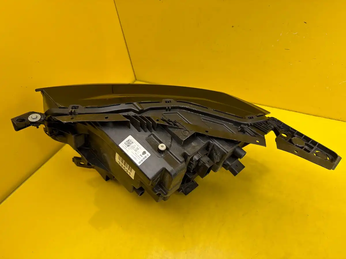 Far Dreapta Full LED Peugeot 3008