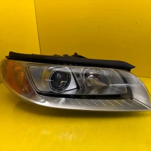 Far Dreapta Volvo V70 III S80 II Xenon