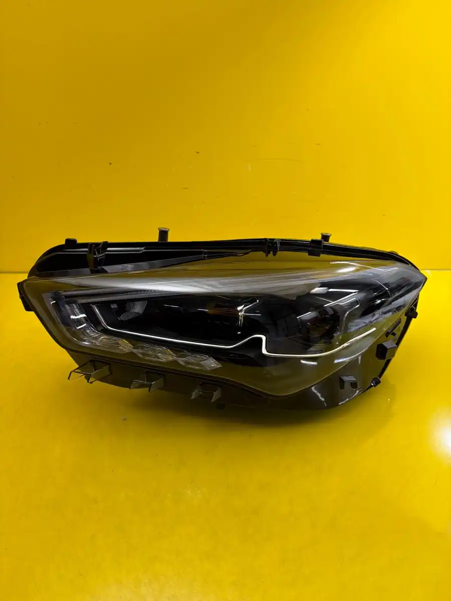 Far Mercedes CLA W118 Lift Full LED