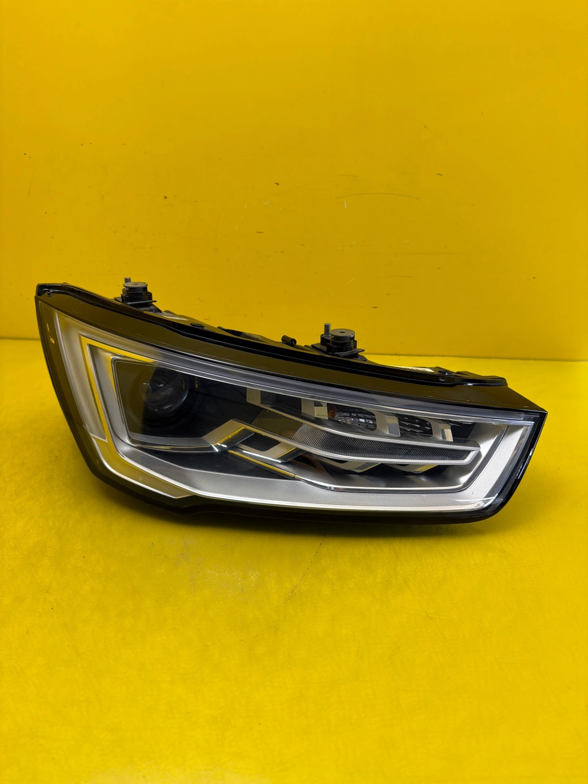 Far dreapta Bi-Xenon Facelift OEM 32550